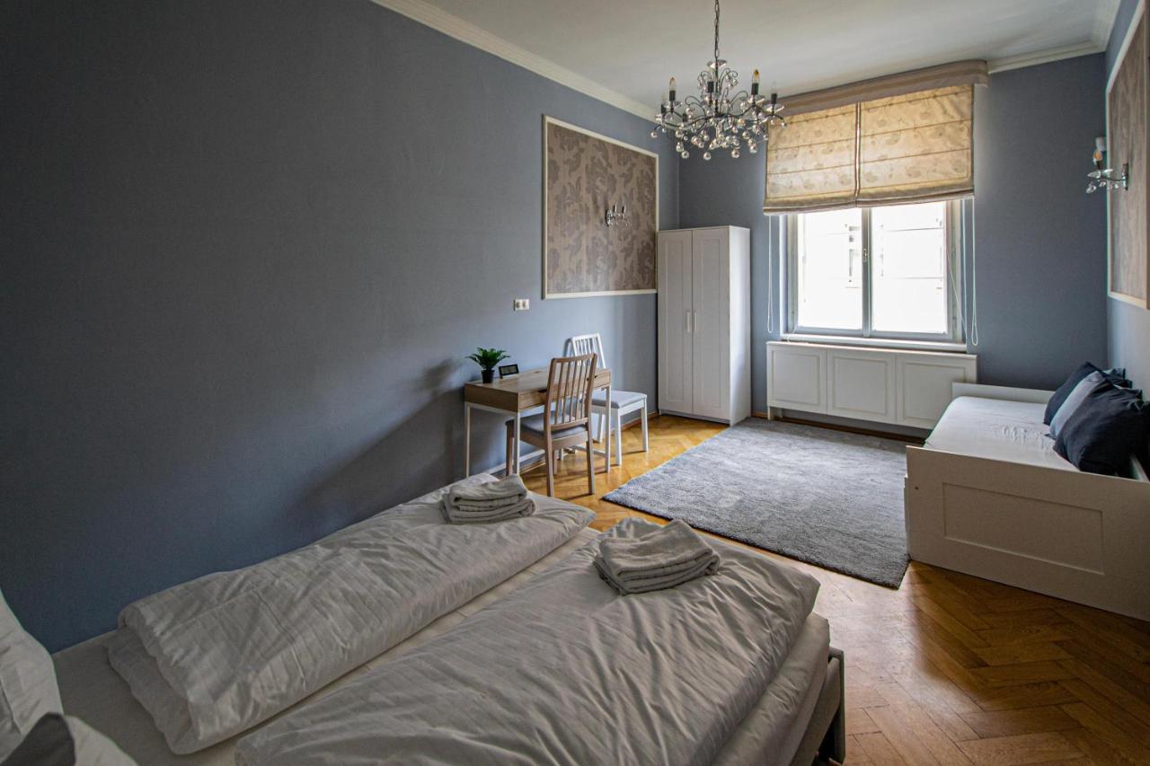 Luxury Central 150M2 Apartment On Wencelas Square With Private Garage Πράγα Εξωτερικό φωτογραφία