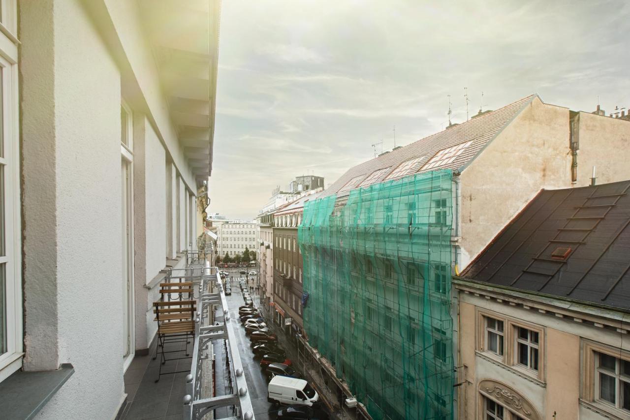 Luxury Central 150M2 Apartment On Wencelas Square With Private Garage Πράγα Εξωτερικό φωτογραφία
