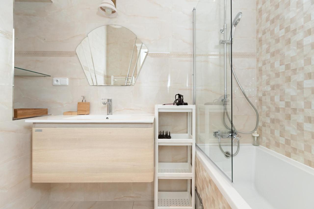 Luxury Central 150M2 Apartment On Wencelas Square With Private Garage Πράγα Εξωτερικό φωτογραφία