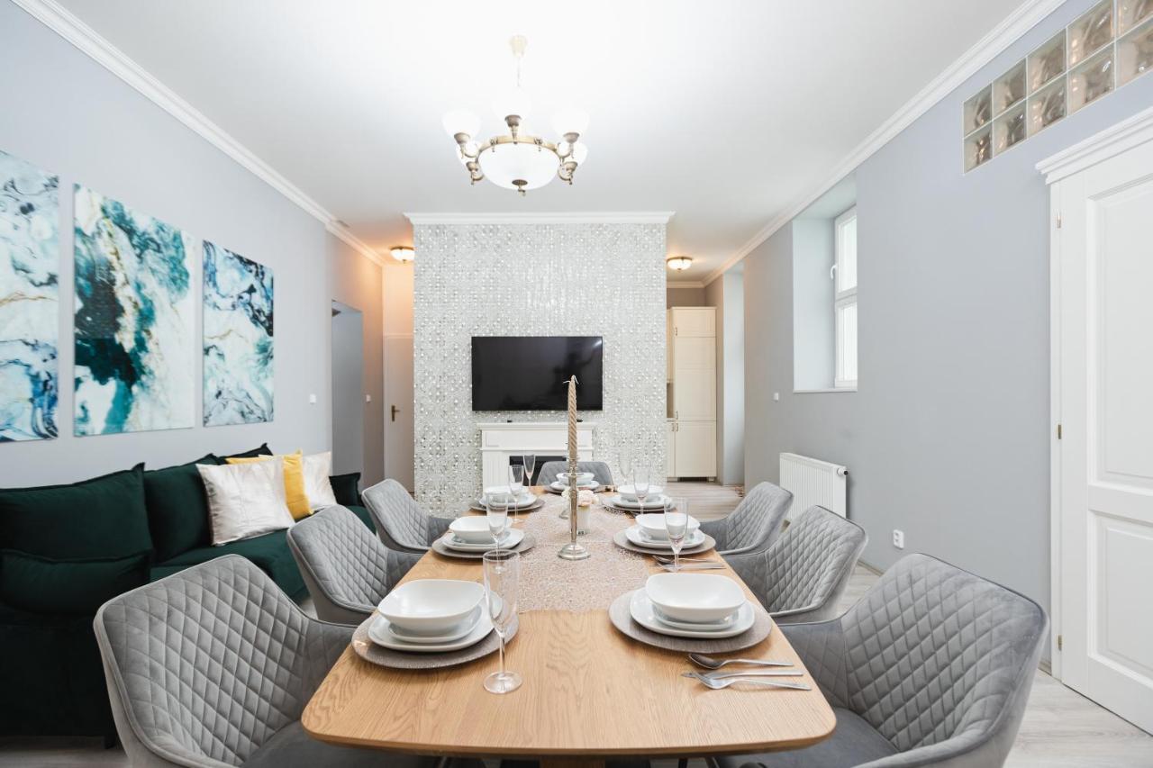 Luxury Central 150M2 Apartment On Wencelas Square With Private Garage Πράγα Εξωτερικό φωτογραφία